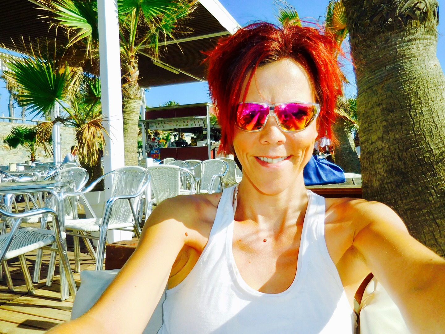 Selfie in einem Strandcafé in Barcelonetta, Barcelona