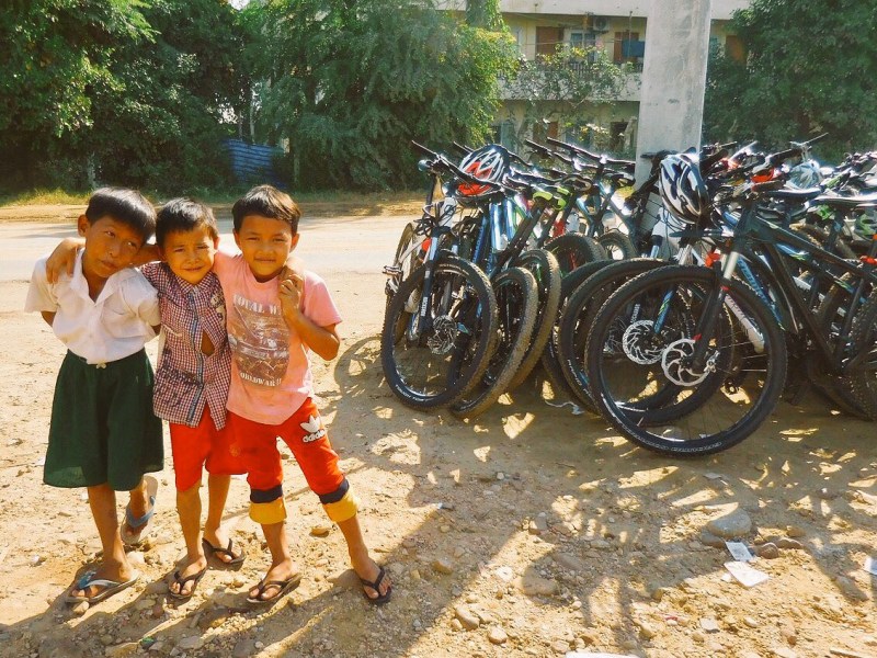 Myanmar: Bike-Reise durch das Land des Lächelns. Und der&nbsp;Flip-Flops.