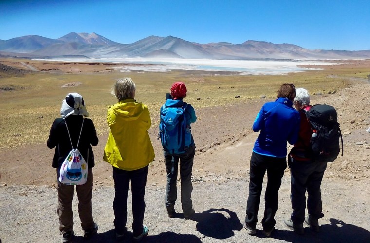 Toller Blick auf den Salar de Talar - und ein paar nette Gruppen-Gspänli :-)